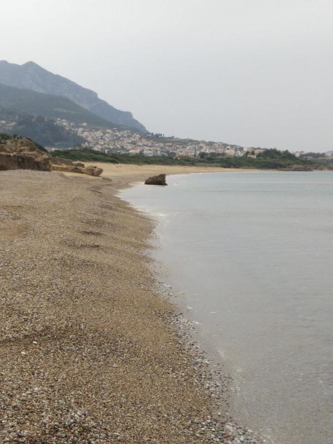 Tzanetos Seaside * Kyparissia