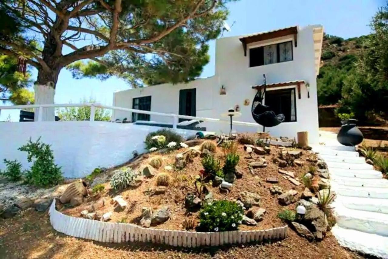Epavlis Country house