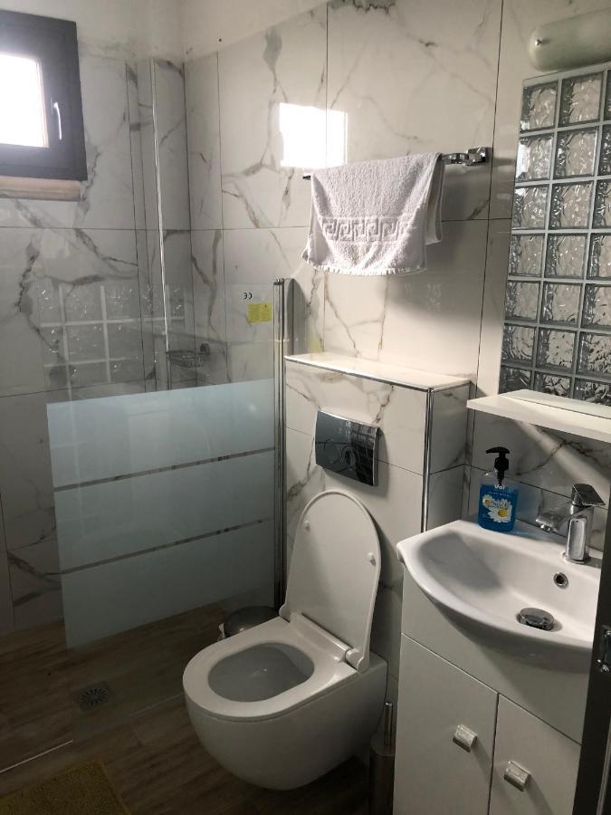 Theano Apartment *