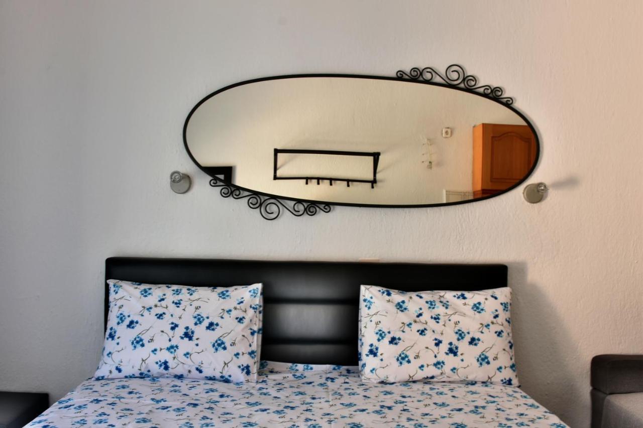 Theano Apartment