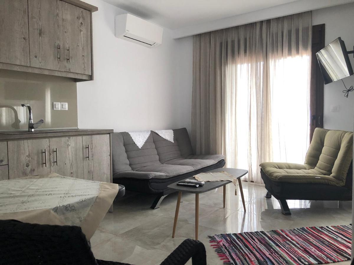 Theano Apartment
