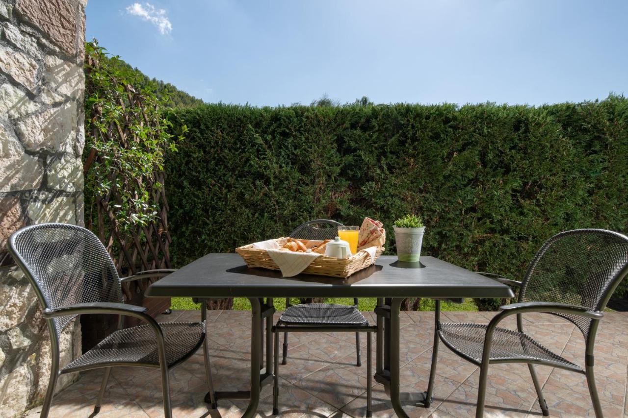 Niriides Guest house Porto Koufo
