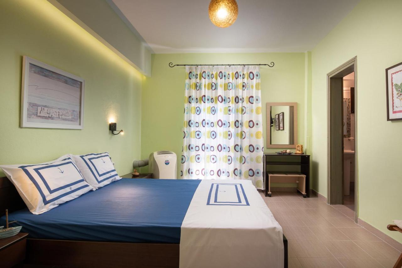 Niriides Guest house Porto Koufo