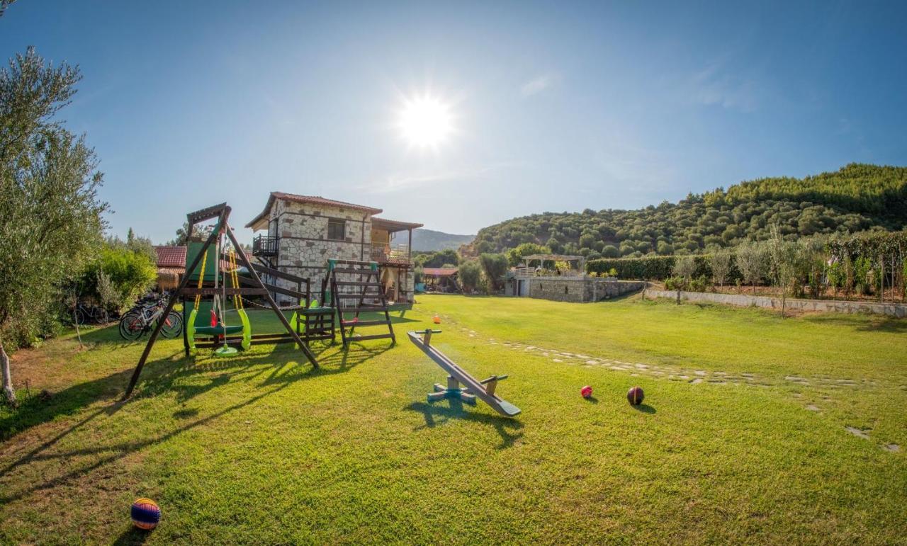 Guest house Niriides Porto Koufo