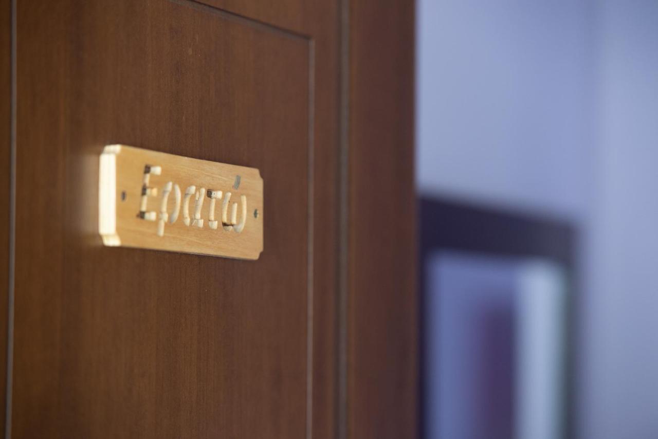 Guest house Niriides Porto Koufo
