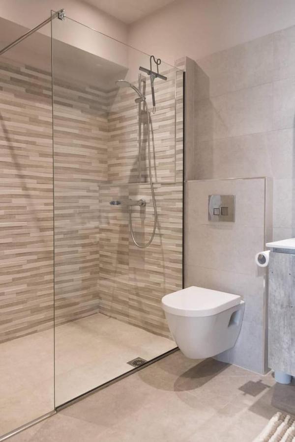 Athena Apartment *