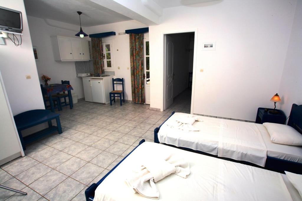 Deep Blue Apartment Logaras