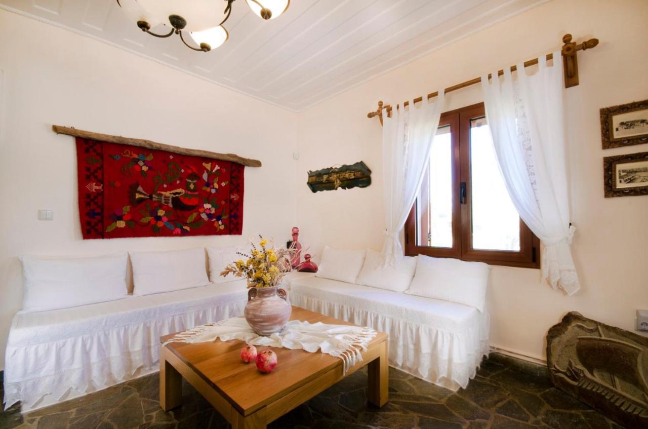 Beachfront Homeleader Villa
