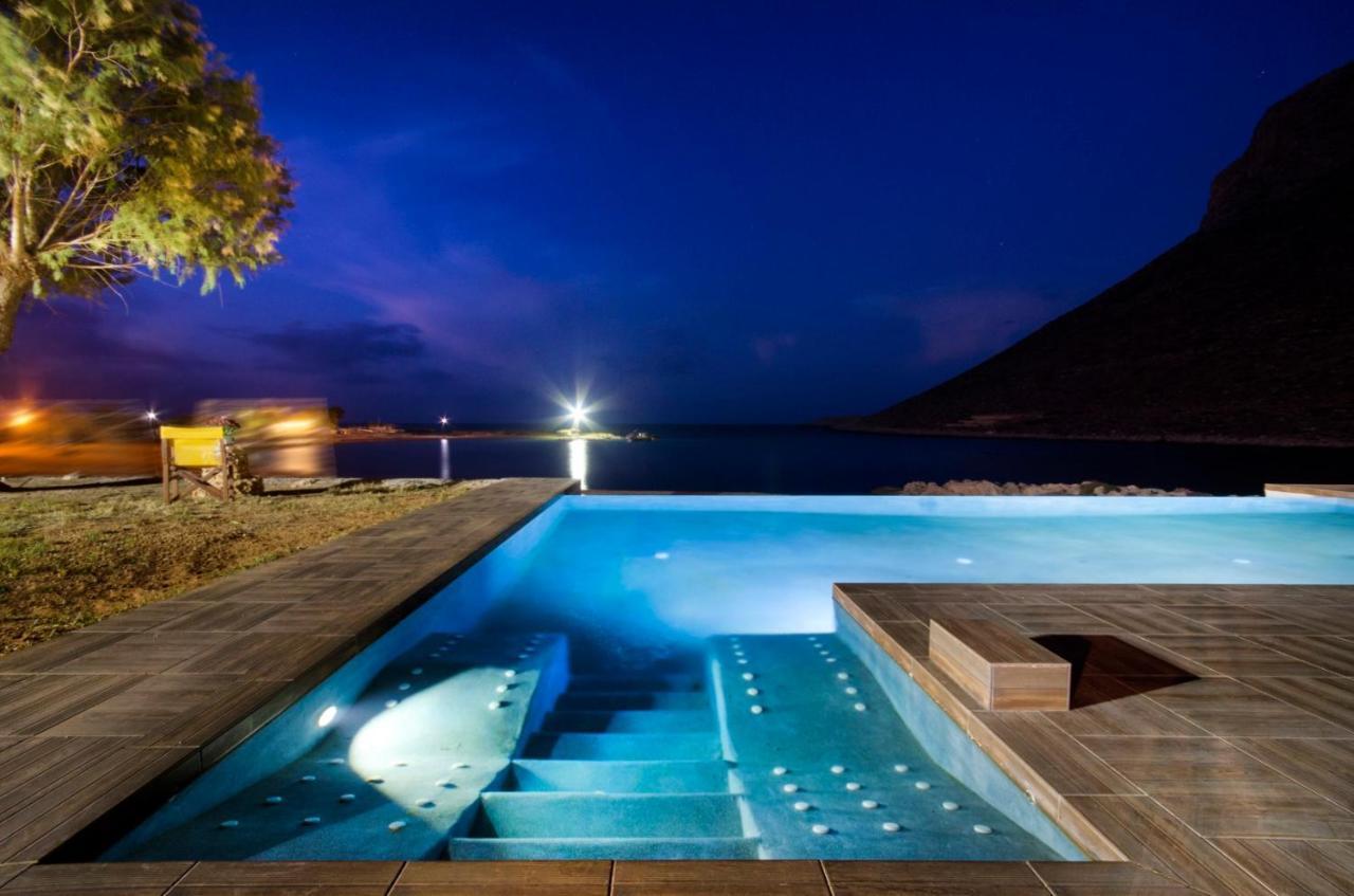 Villa Beachfront Homeleader Stavros (Crete)