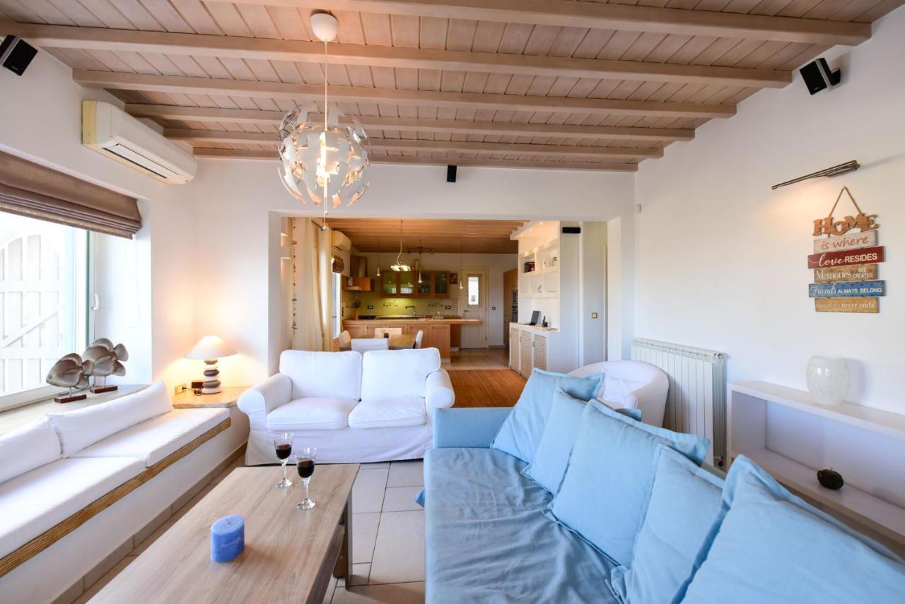 Paradise - Irina's Oasis Country house *