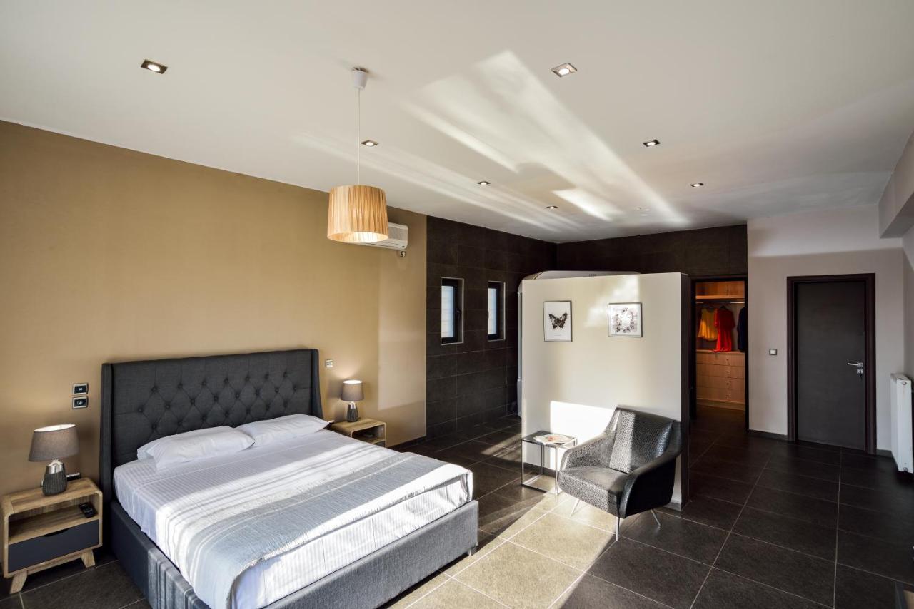 Adorno Luxury