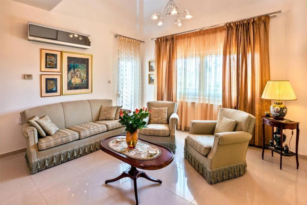 Art Antique Deluxe Ierapetra (Crete)