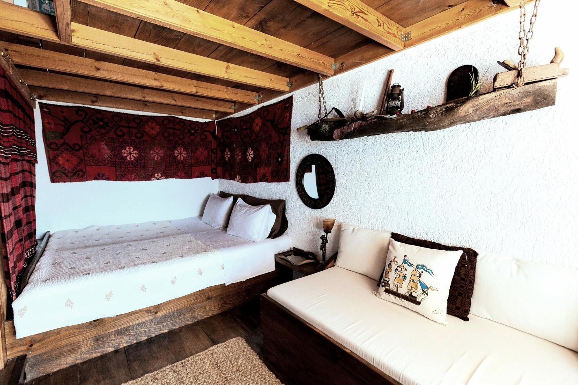 Epavlis Country house *