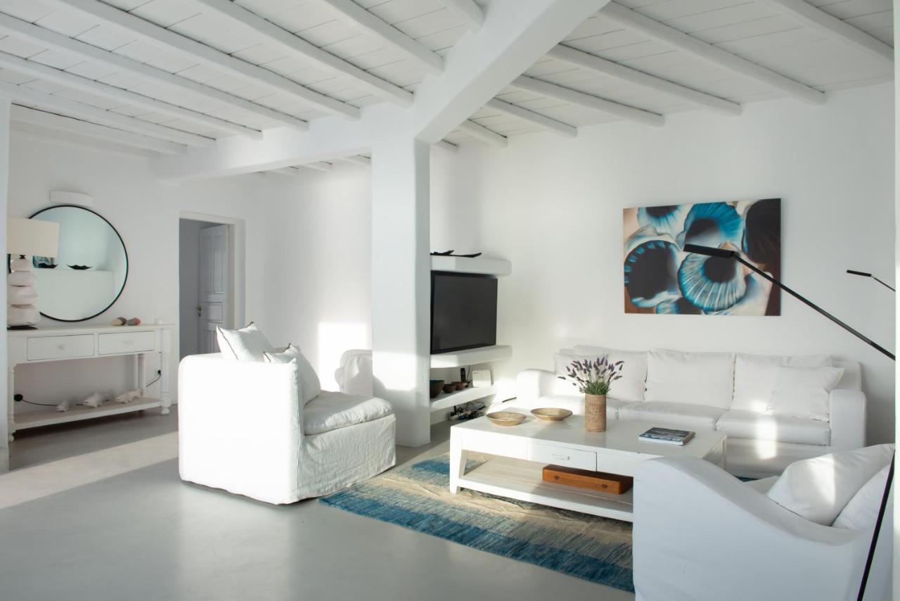 Isabella - Psarou * Psarou (Mykonos)