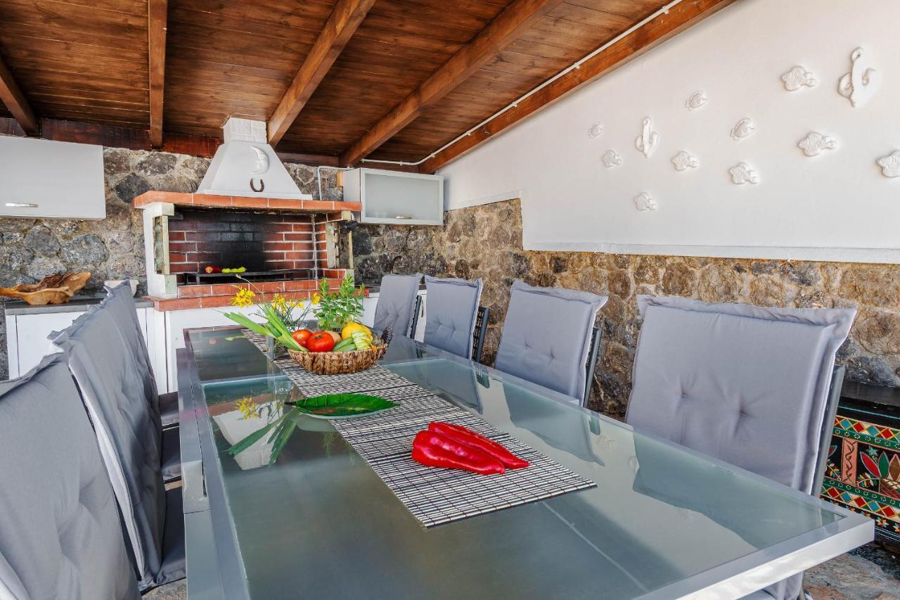 Villa Ocean View - Luxury Nefeli