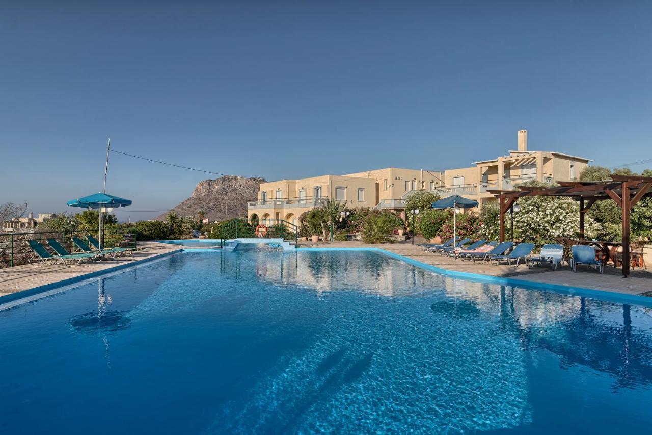 Anthemis Aparthotel