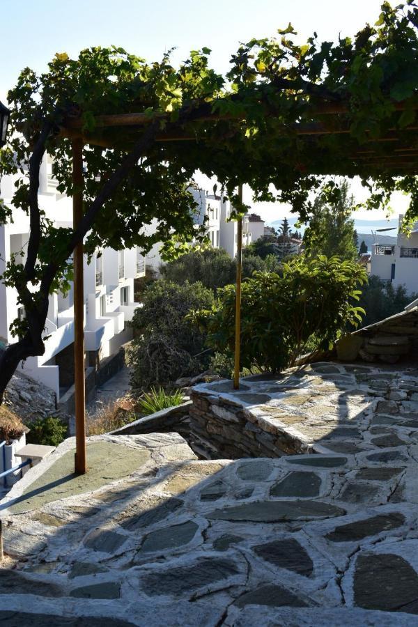 Aparthotel 3 Alpha Batsi (Andros)