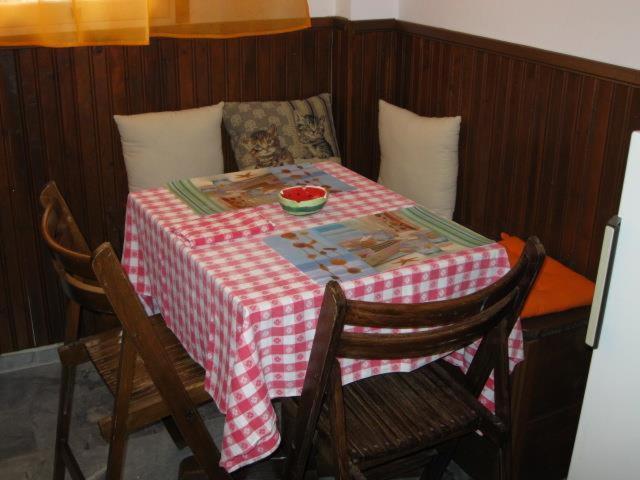 Alex - Nancy - Zaga Koroni (Messinia)