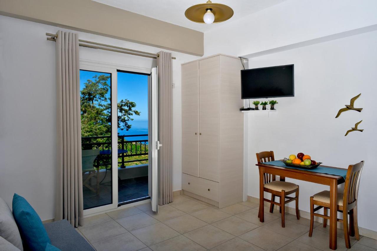 House In εndless - Arethousa, Ikaria * Evdilos (Ikaria)