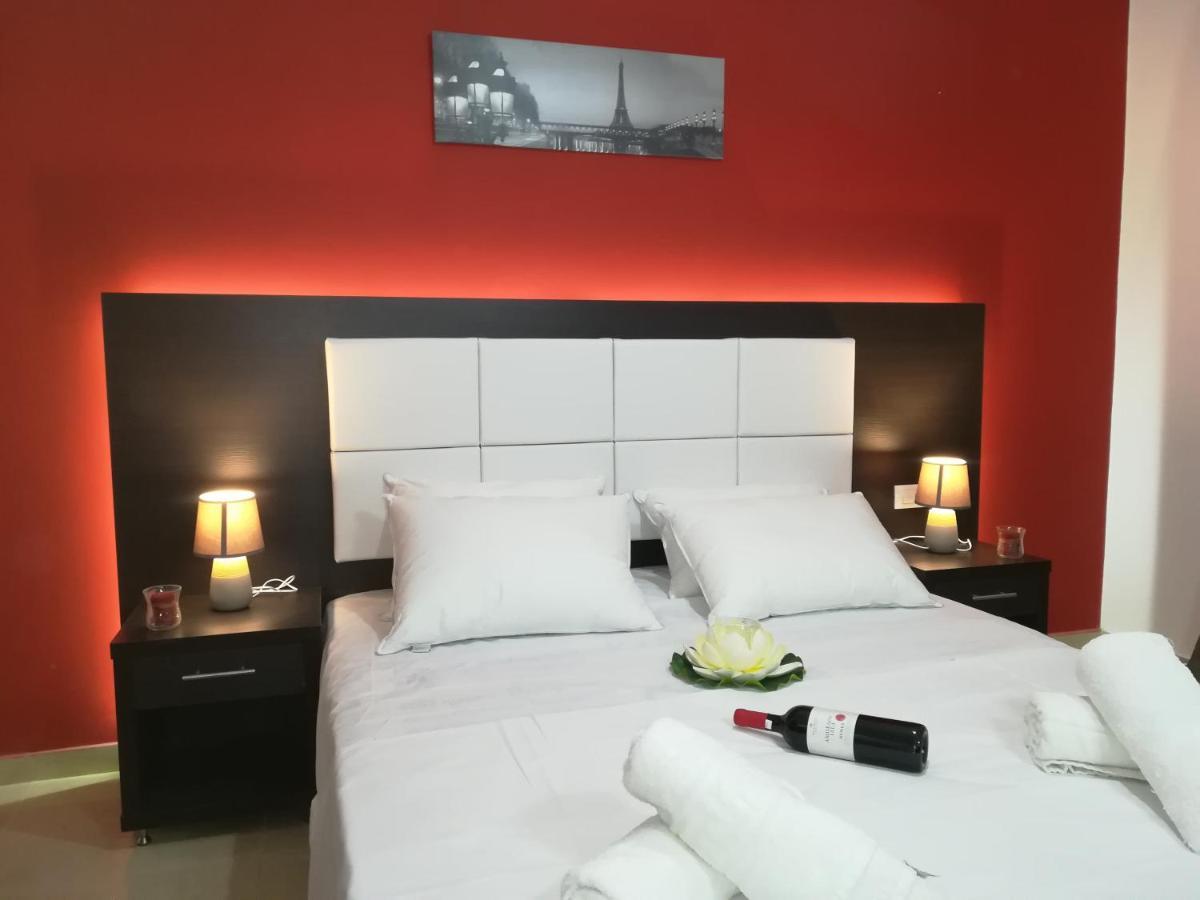 Antonis Deluxe Apartment