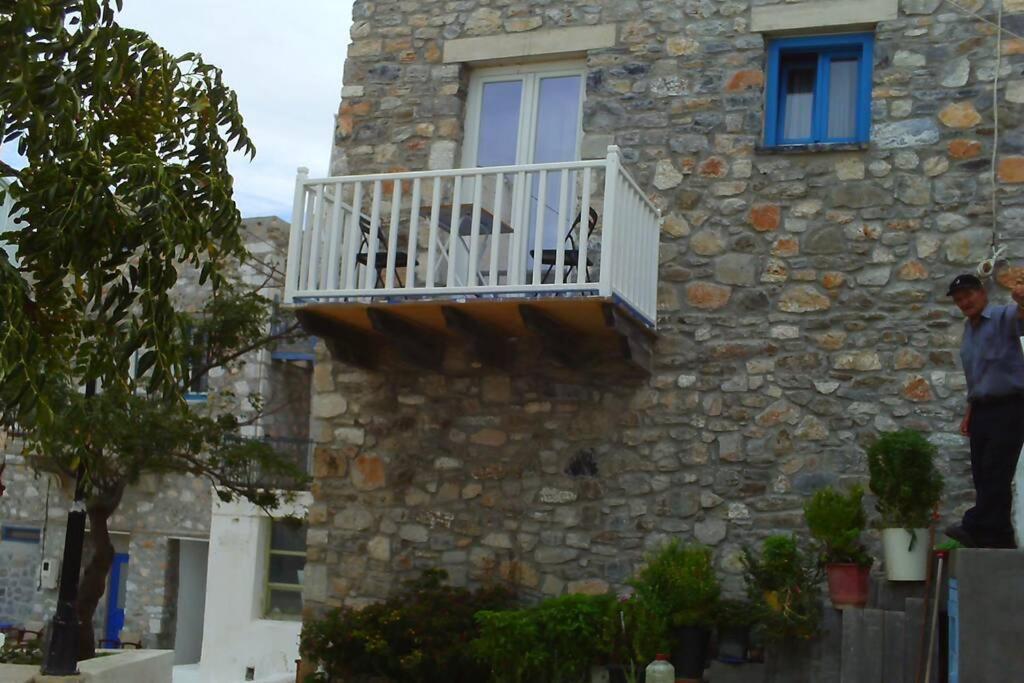 Popi Two Storey Traditional House Holiday home