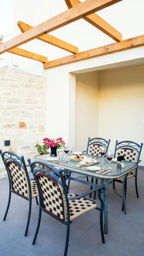 Apartment Kastro *