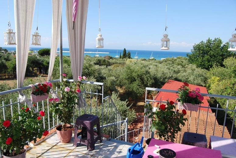 Guest house Luxury Traditional The Small Bookstore Kastro-Kyllini