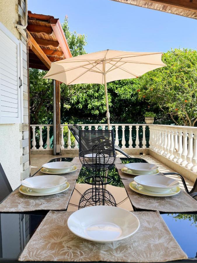 Holiday home Casa Lia-beach Front *