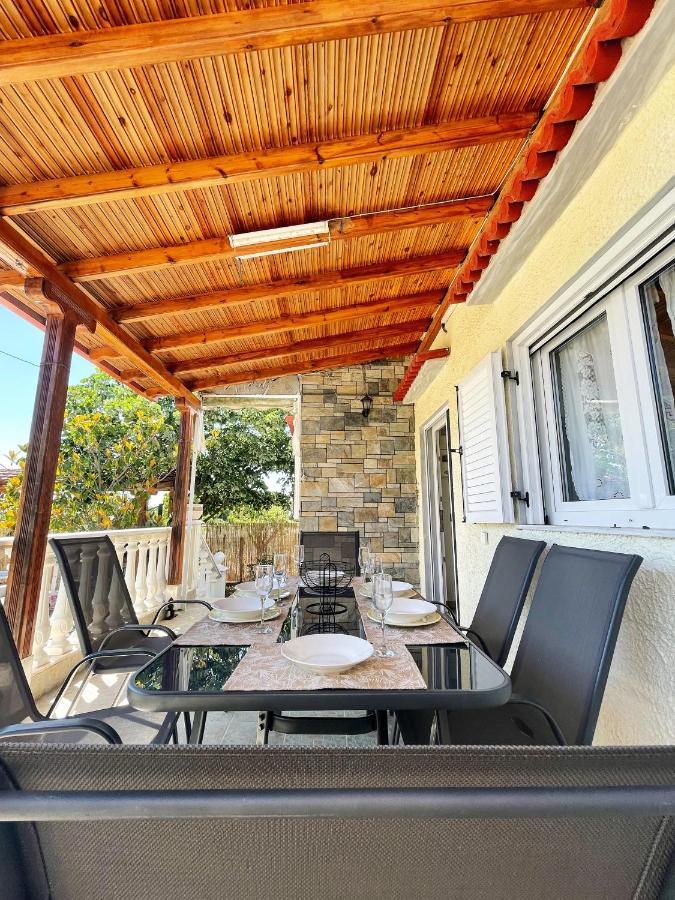 Casa Lia-beach Front