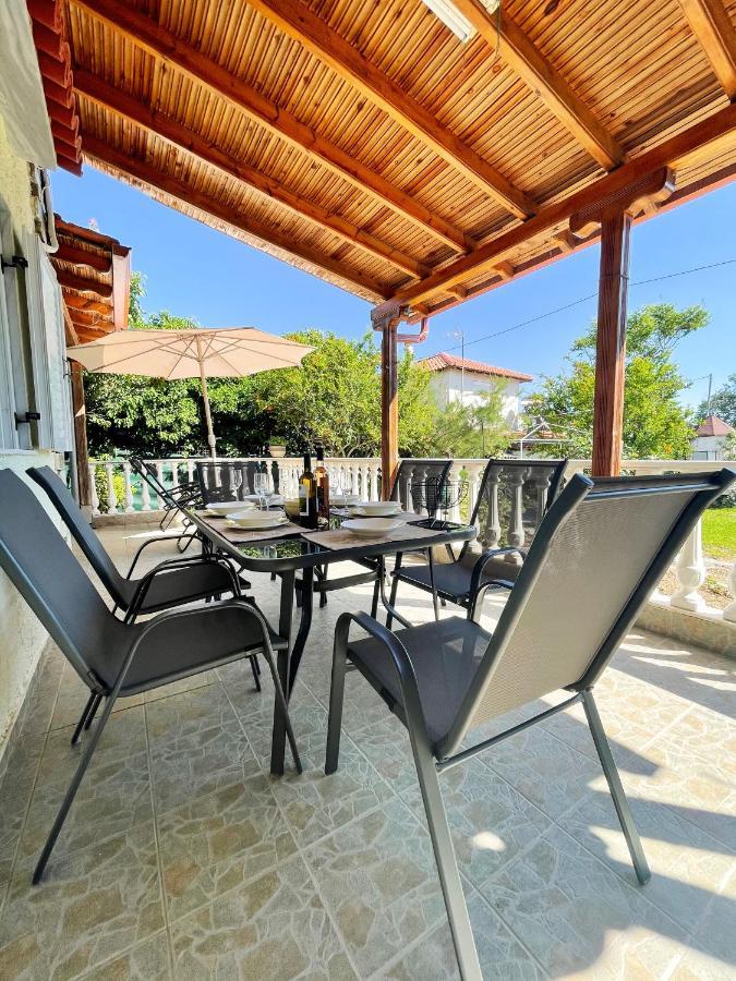 Casa Lia-beach Front Holiday home *