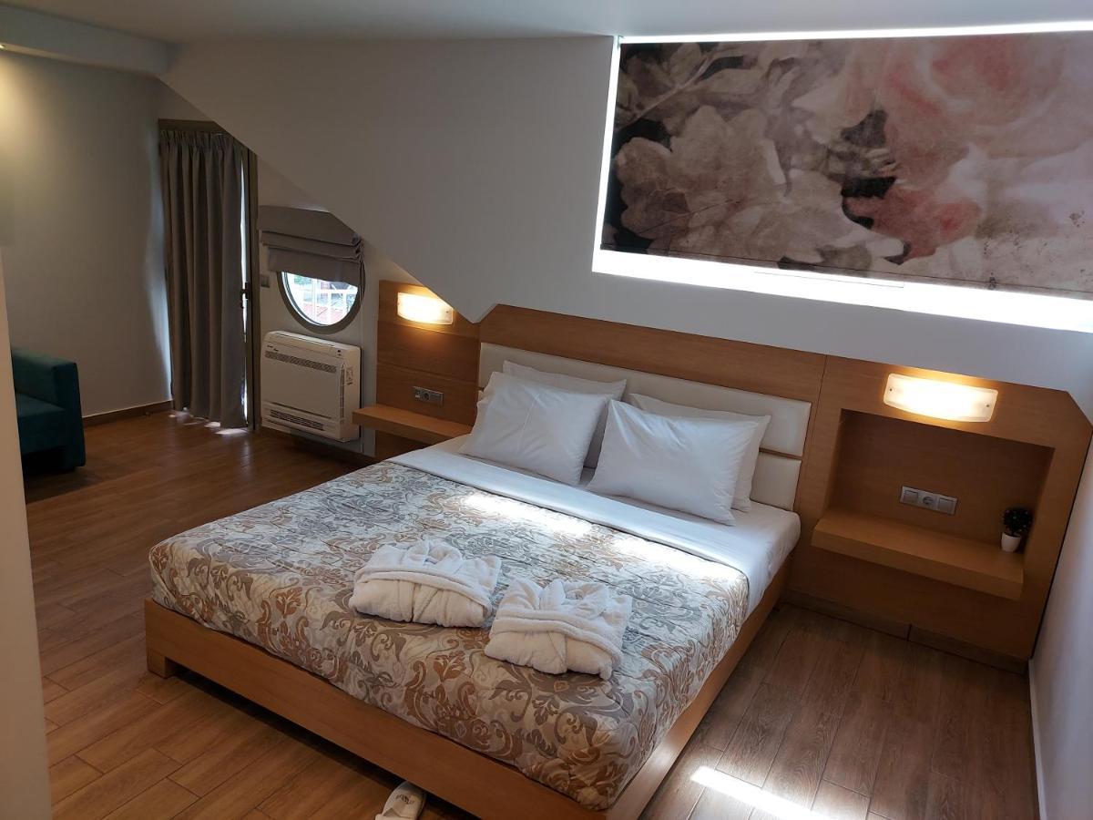 Epavlis Hotel