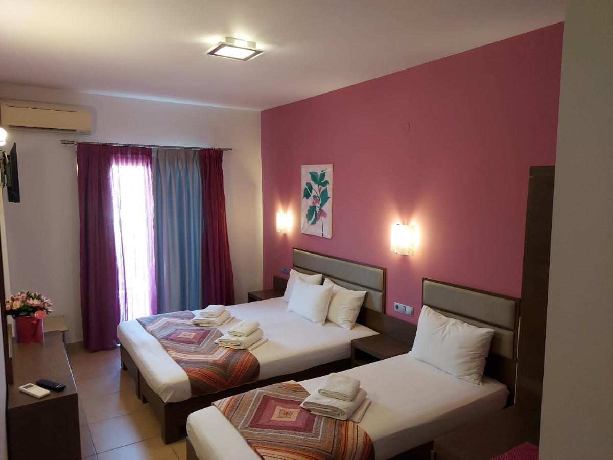 Epavlis Hotel