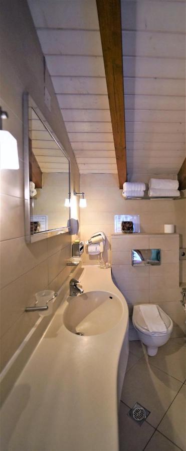 Zigouris House *
