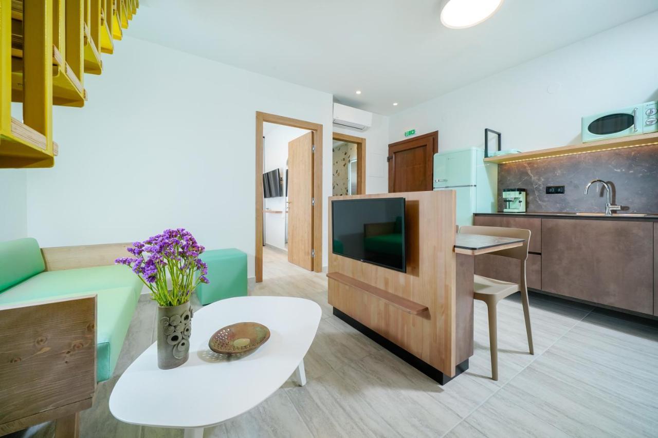 Oikies Doreta Aparthotel Chrysi Ammoudia