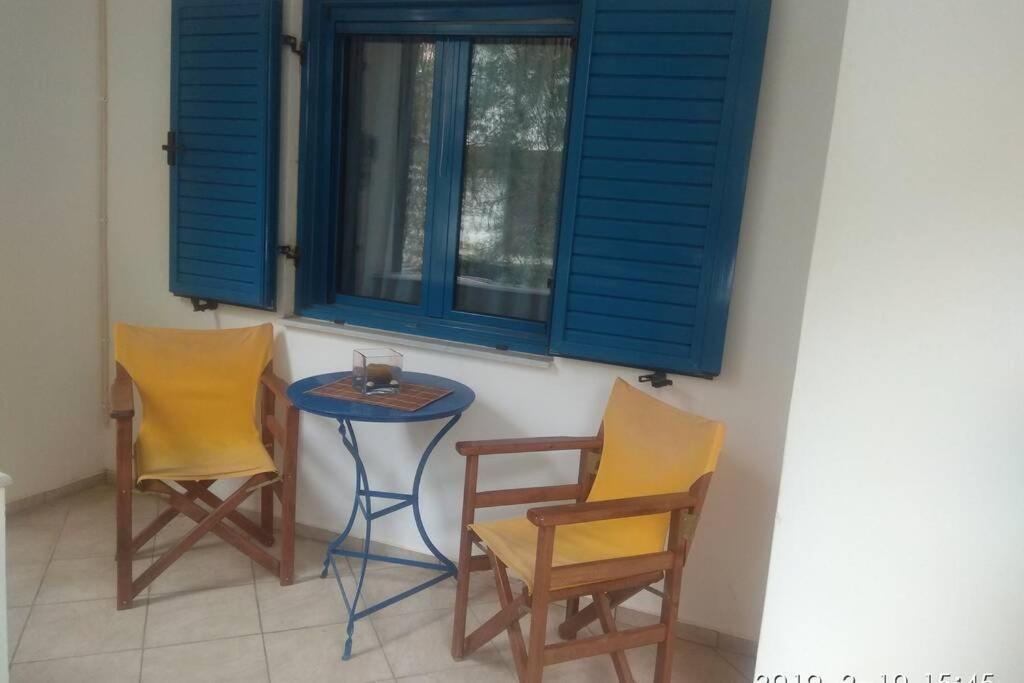 Villa Blue Velvet