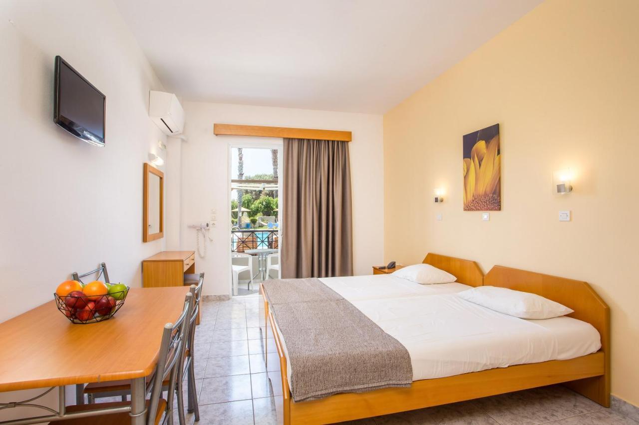 Aparthotel Dias &