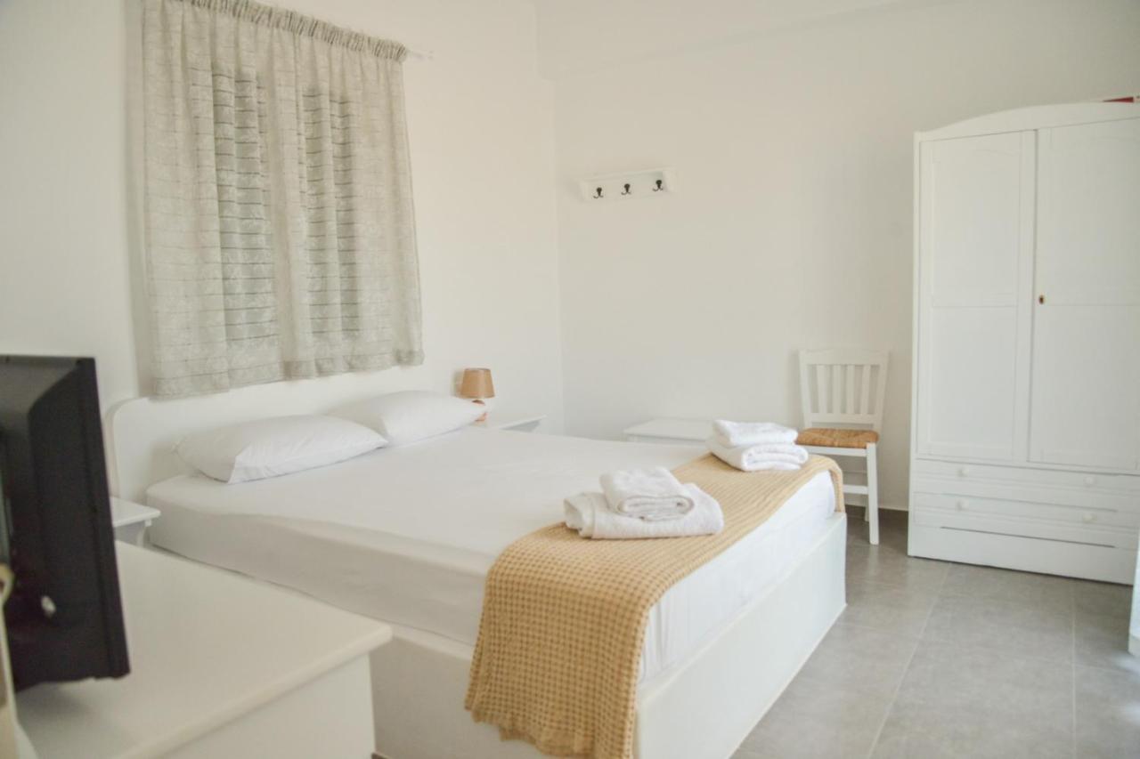 Zeras Adamantas (Milos)