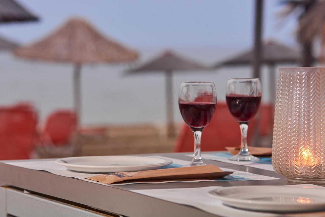 Aptera Beach Hotel 3*