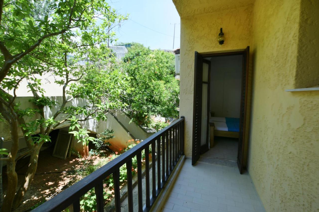 Aparthotel Galini *