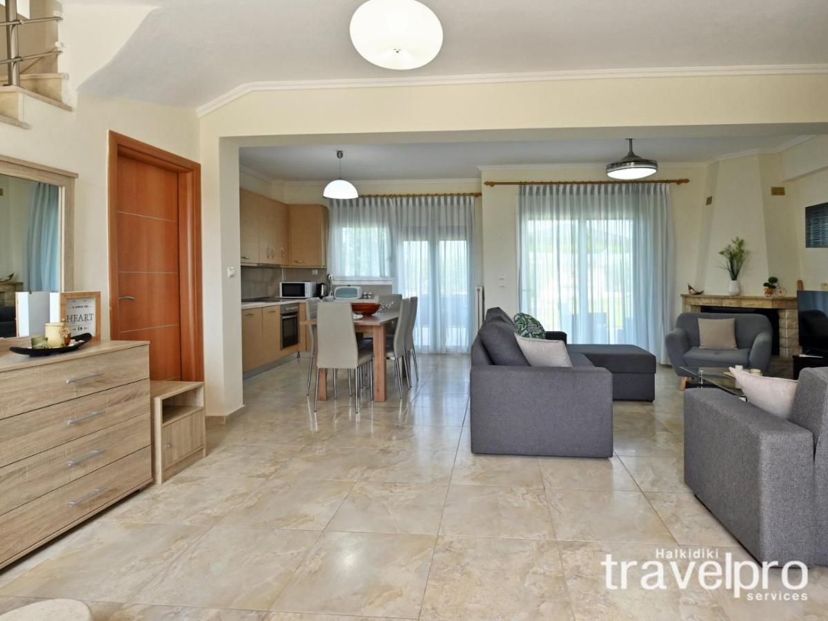Iris By Rentalspro Services - Agios Mamas (Chalkidiki)