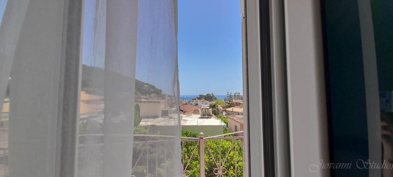 Jiovanni Apartment Parga