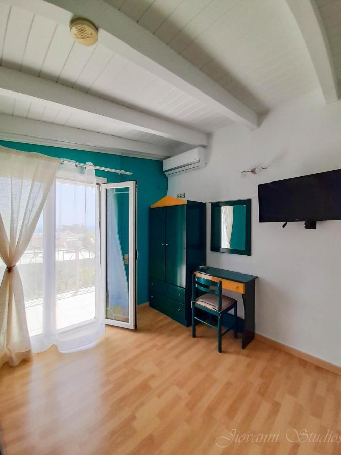 Jiovanni * Parga