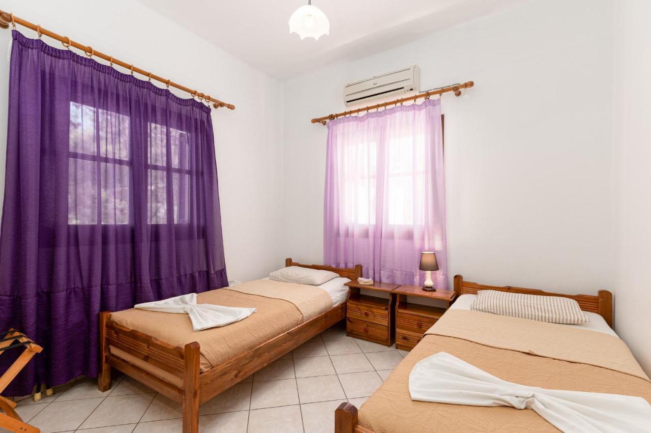 Villa Alexandros *