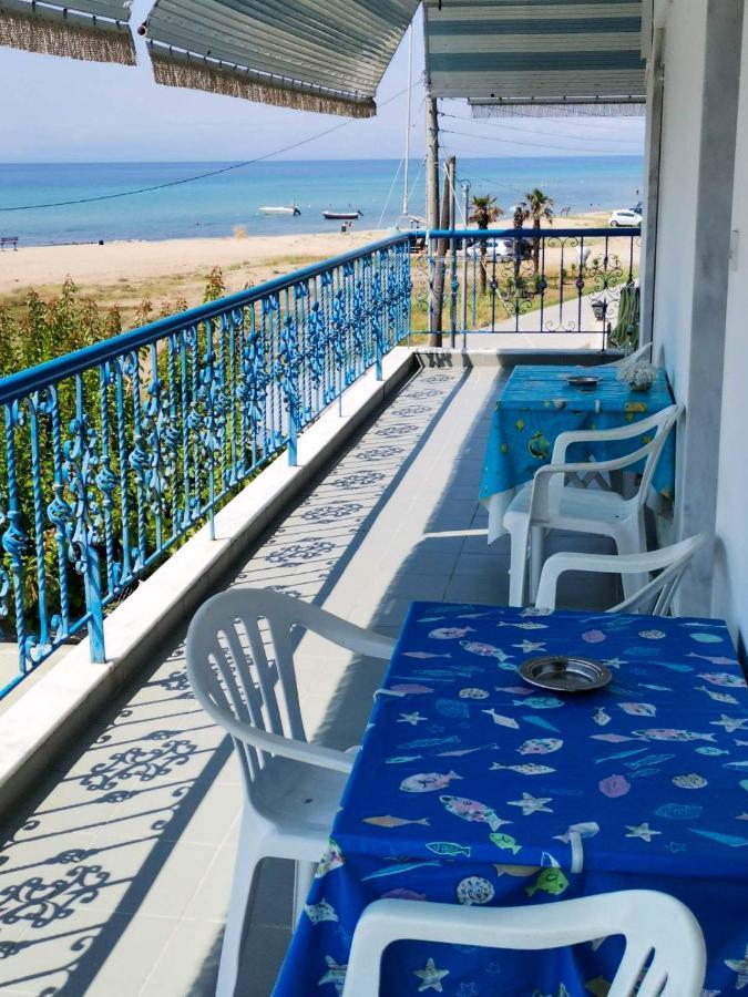 Galinis' Sea Front Apartment *