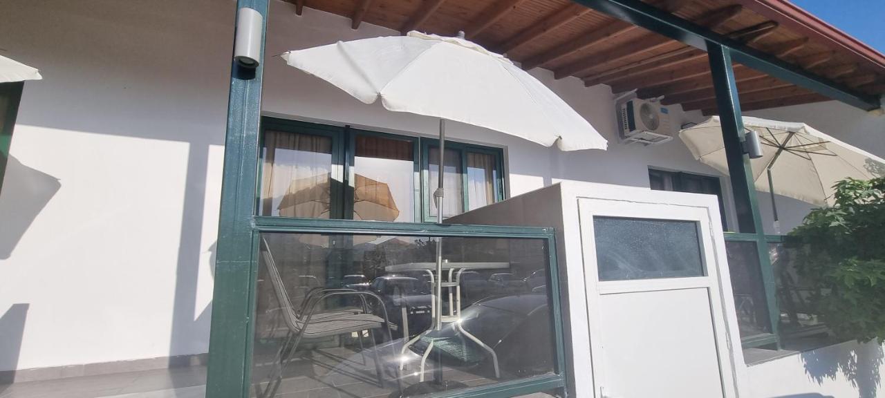 Sophia Seaview & Restaurant Apartment