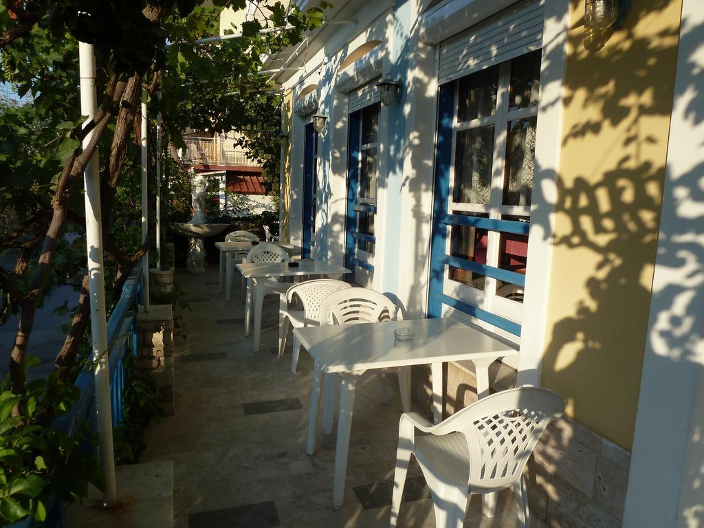 Paris Hotel Ireo (Samos)