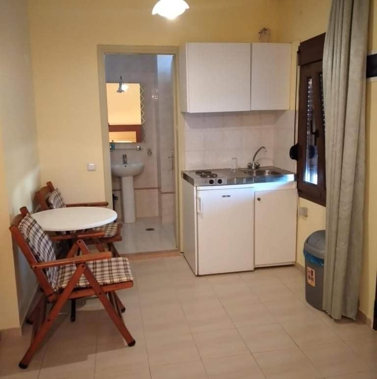 Apartment Ta Kalamakia *
