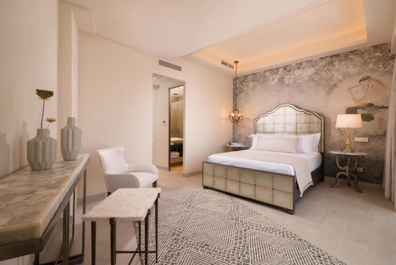 Hotel Ydor & By Sandglass