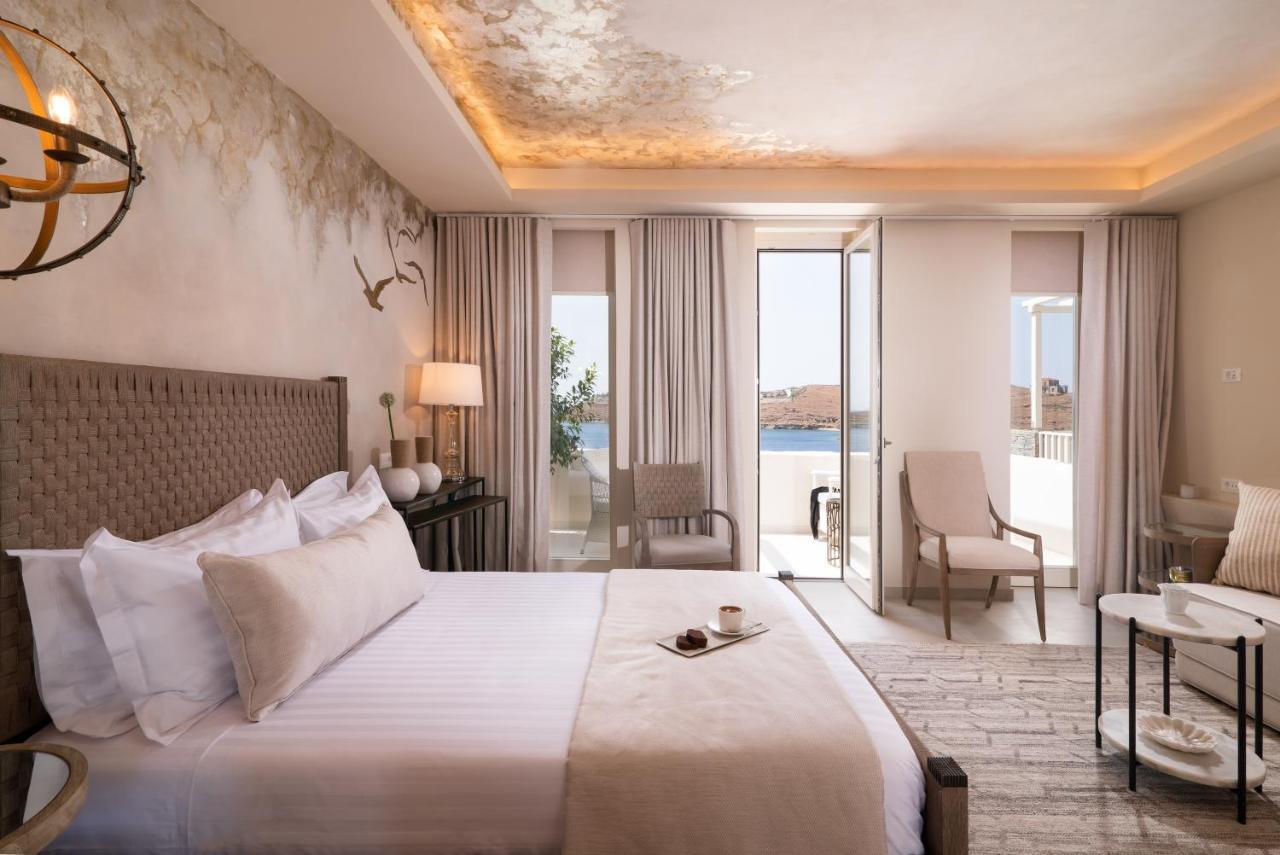 Ydor & By Sandglass Hotel