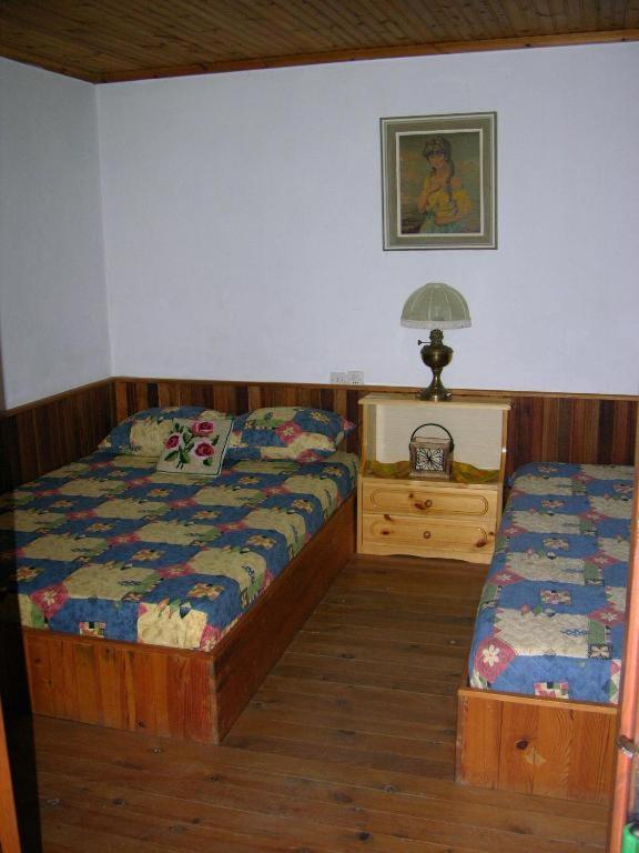 Kyra's Paradise Apartment